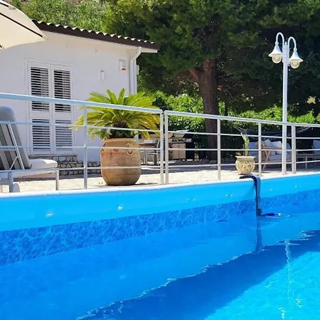 Ballerina Bianca Villa Scopello (Sicily)